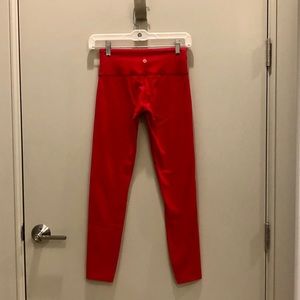 Red Lululemon wunder under leggings